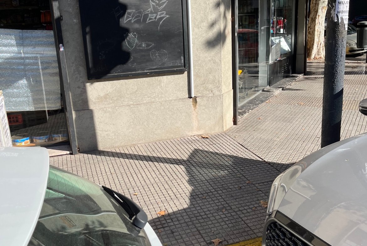 LOCAL VENTA AVELLANEDA Y CHIVILCOY