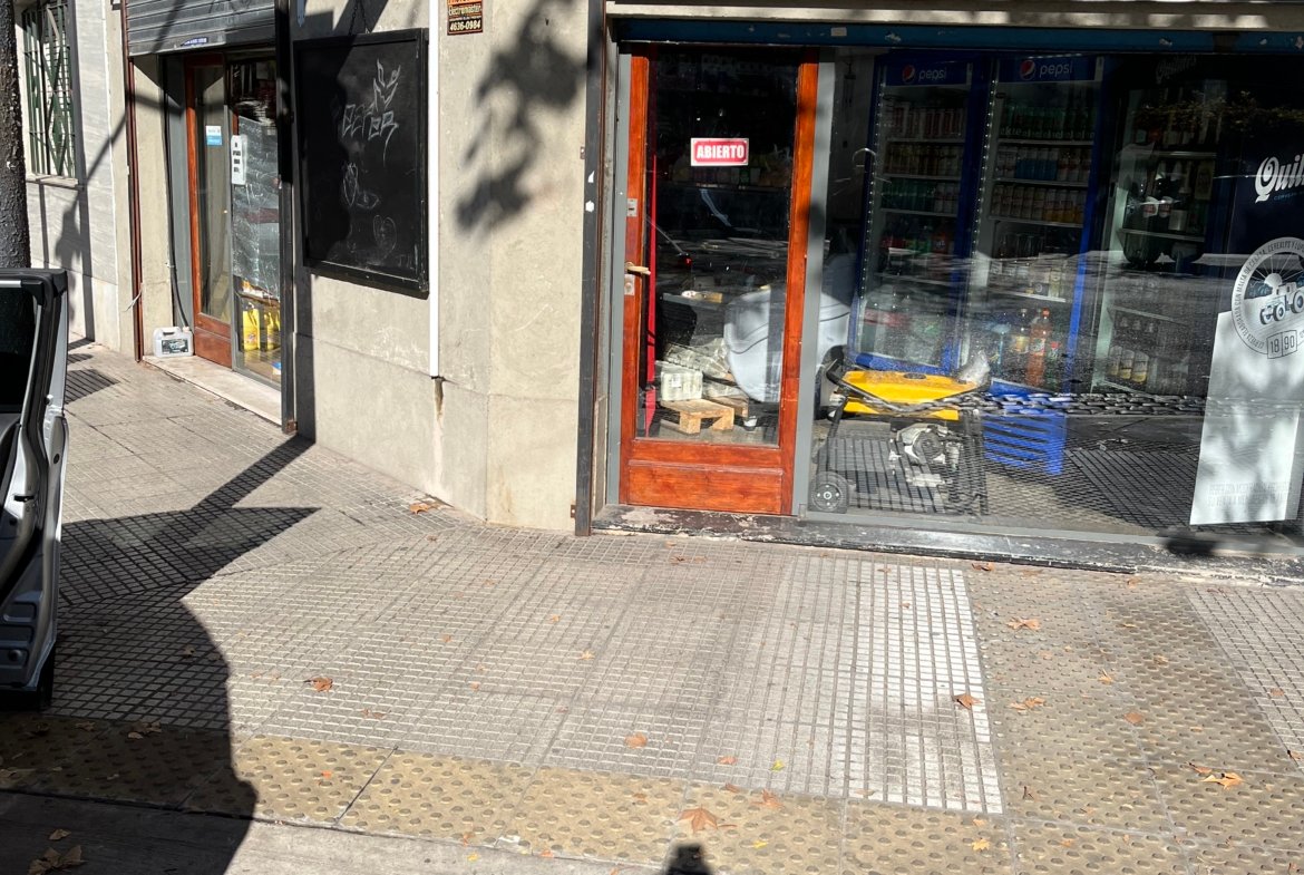 LOCAL VENTA AVELLANEDA Y CHIVILCOY