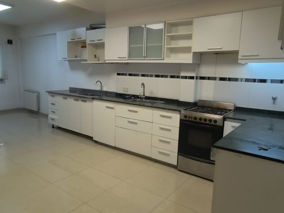 IMPECABLE 4 AMB. C/COCHERA SALGUERO Y PARAGUAY