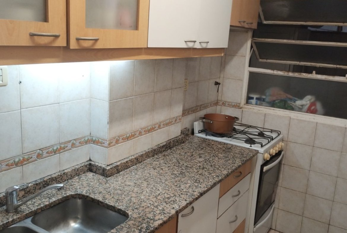 Excelente 3 Ambientes con Patio Para Suca Viamonte y Ecuador