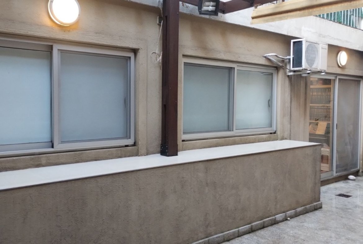 Excelente 3 Ambientes con Patio Para Suca Viamonte y Ecuador