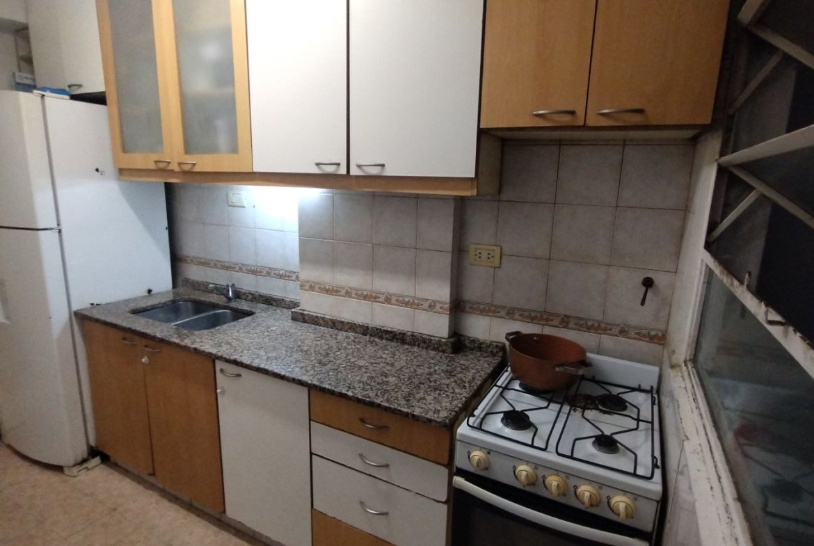 Excelente 3 Ambientes con Patio Para Suca Viamonte y Ecuador
