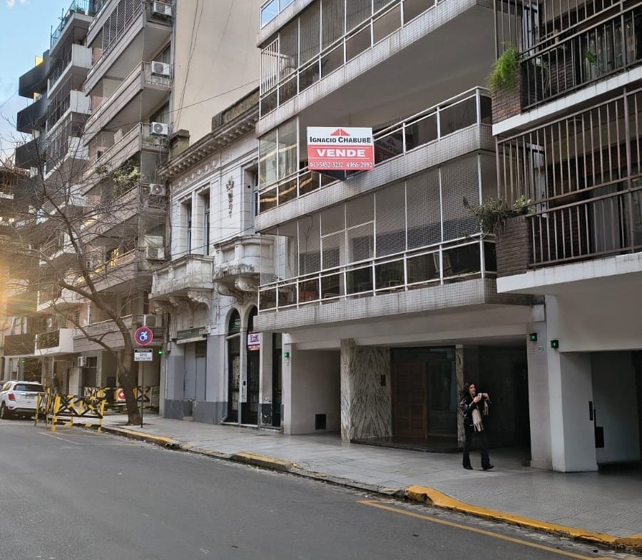 PISO EN VENTA MANSILLA Y AGUERO EXCELENTE