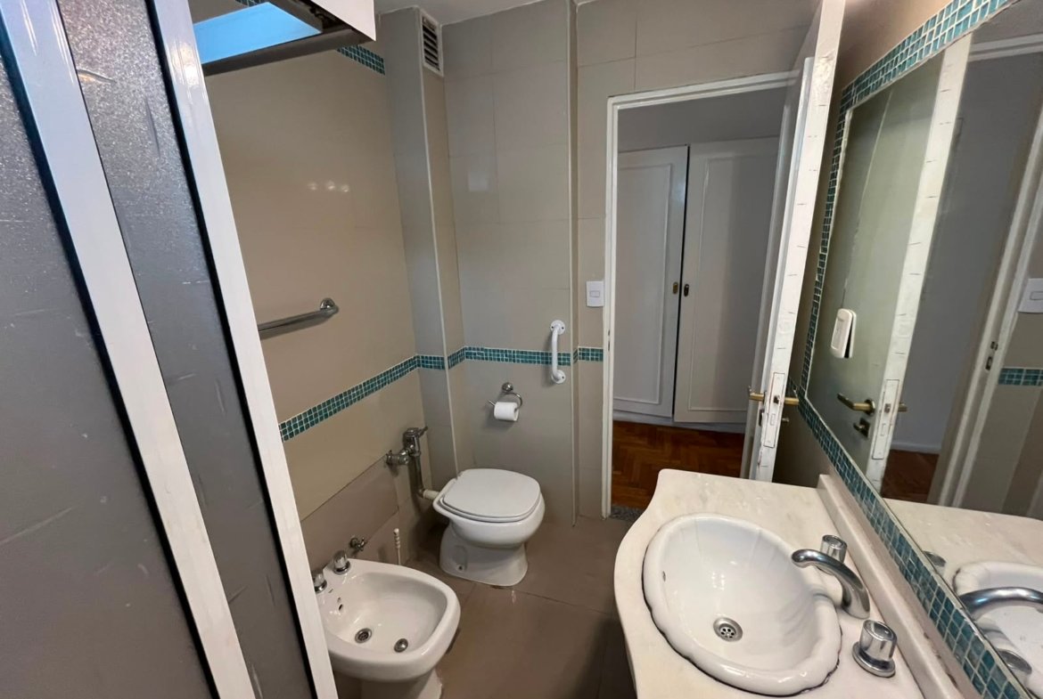 Impecable 5 Amb. Av Pueyrredón y Av Córdoba