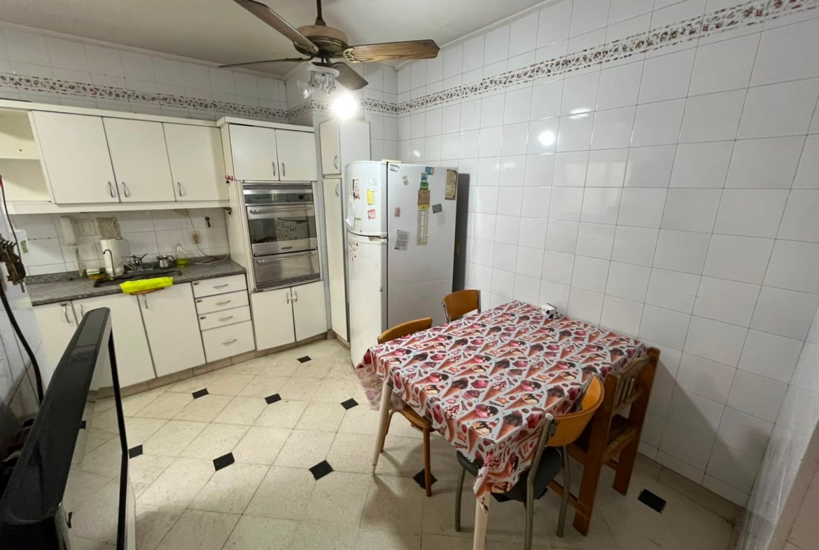 Impecable 5 Amb. Av Pueyrredón y Av Córdoba