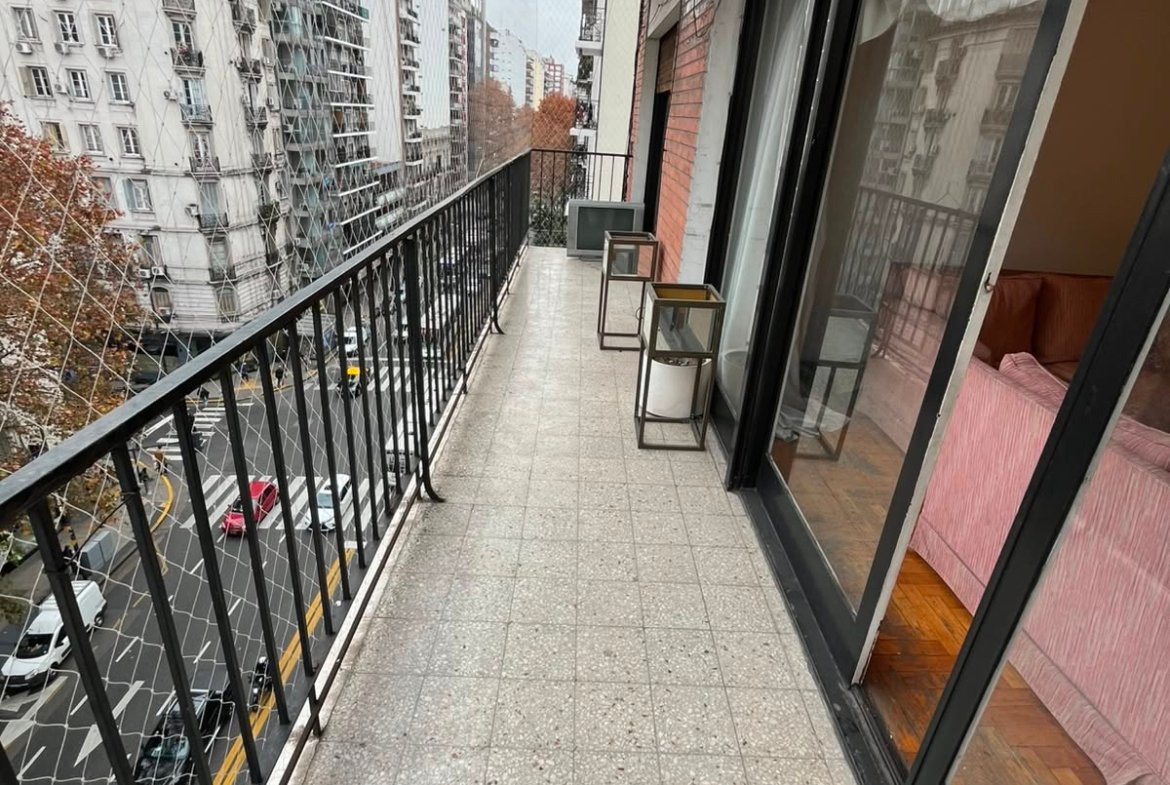 Impecable 5 Amb. Av Pueyrredón y Av Córdoba